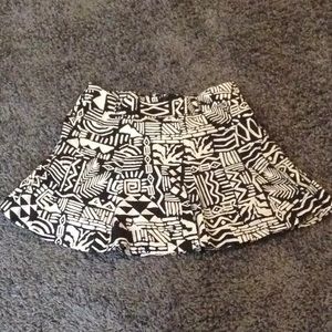 Aztec black and white skirt